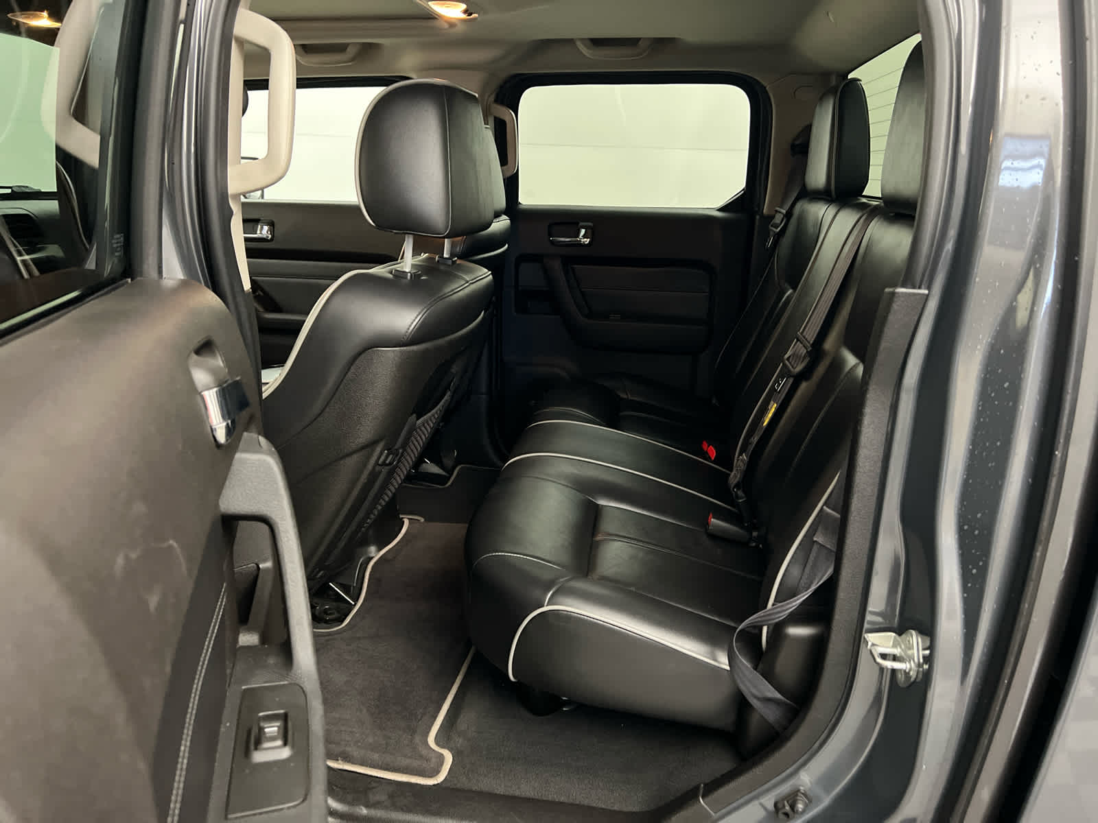 2009 HUMMER H3 H3T Alpha Leather