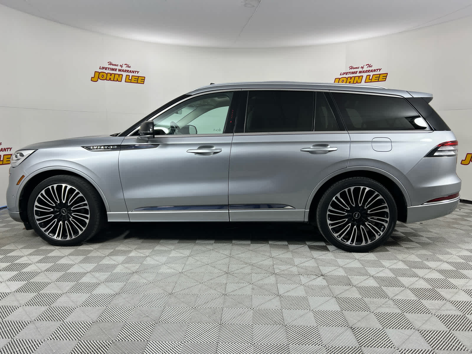 2023 Lincoln Aviator Black Label