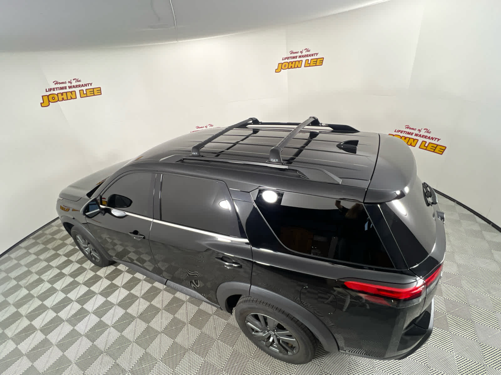 2023 Nissan Pathfinder SV