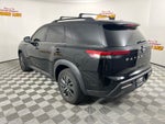 2023 Nissan Pathfinder SV