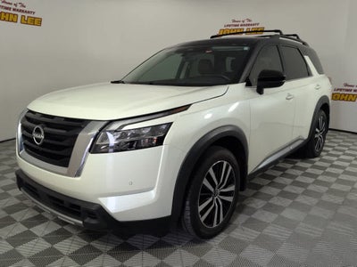 2023 Nissan Pathfinder Platinum