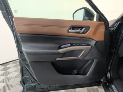 2024 Nissan Pathfinder Platinum
