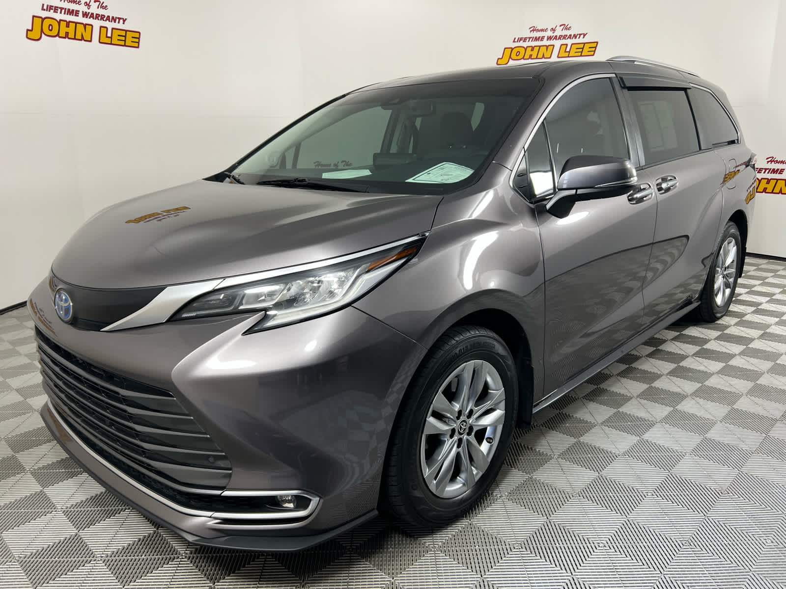 2022 Toyota Sienna Limited