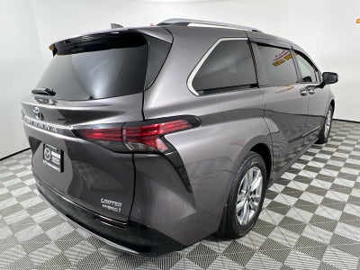 2022 Toyota Sienna Limited