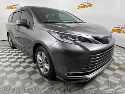 2022 Toyota Sienna Limited