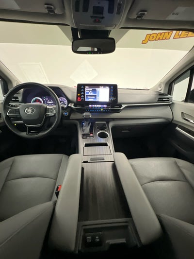 2022 Toyota Sienna Limited
