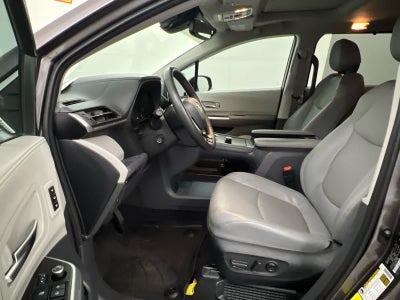 2022 Toyota Sienna Limited