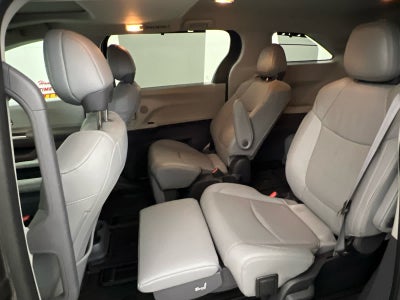 2022 Toyota Sienna Limited