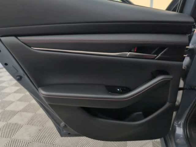 2022 Mazda Mazda3 Hatchback Carbon Edition