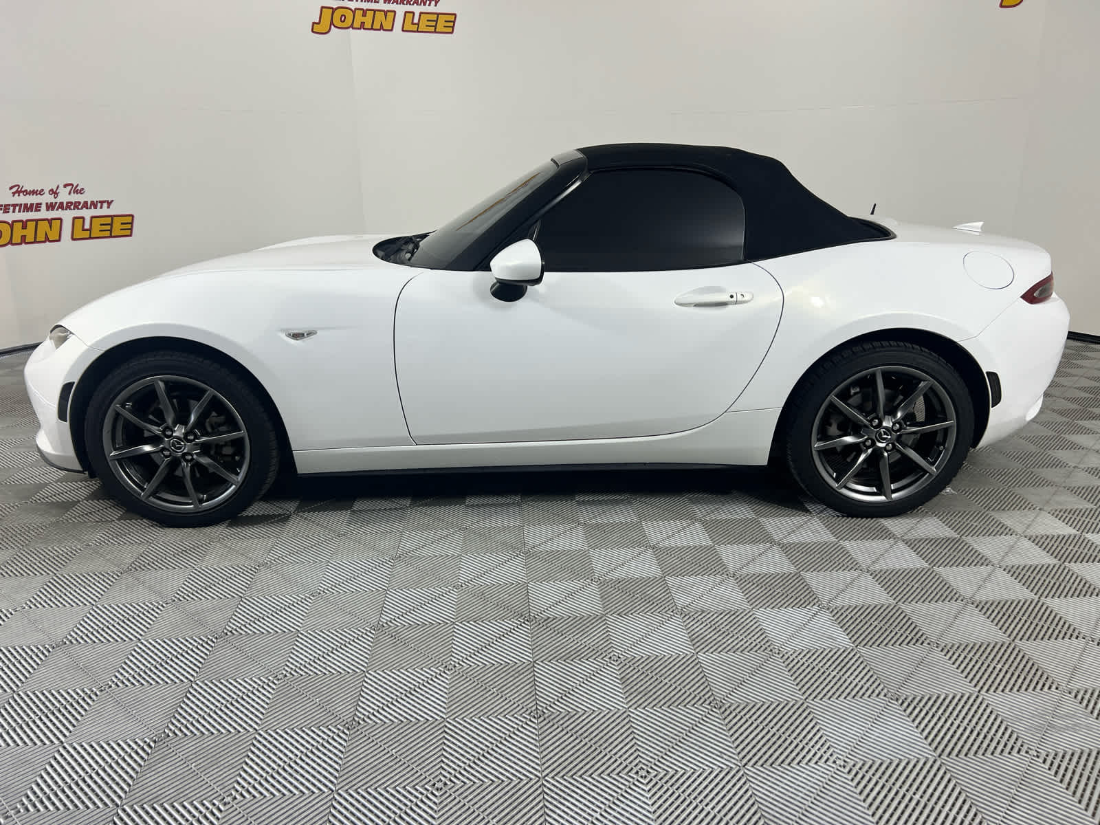 2016 Mazda Mazda MX-5 Miata Grand Touring