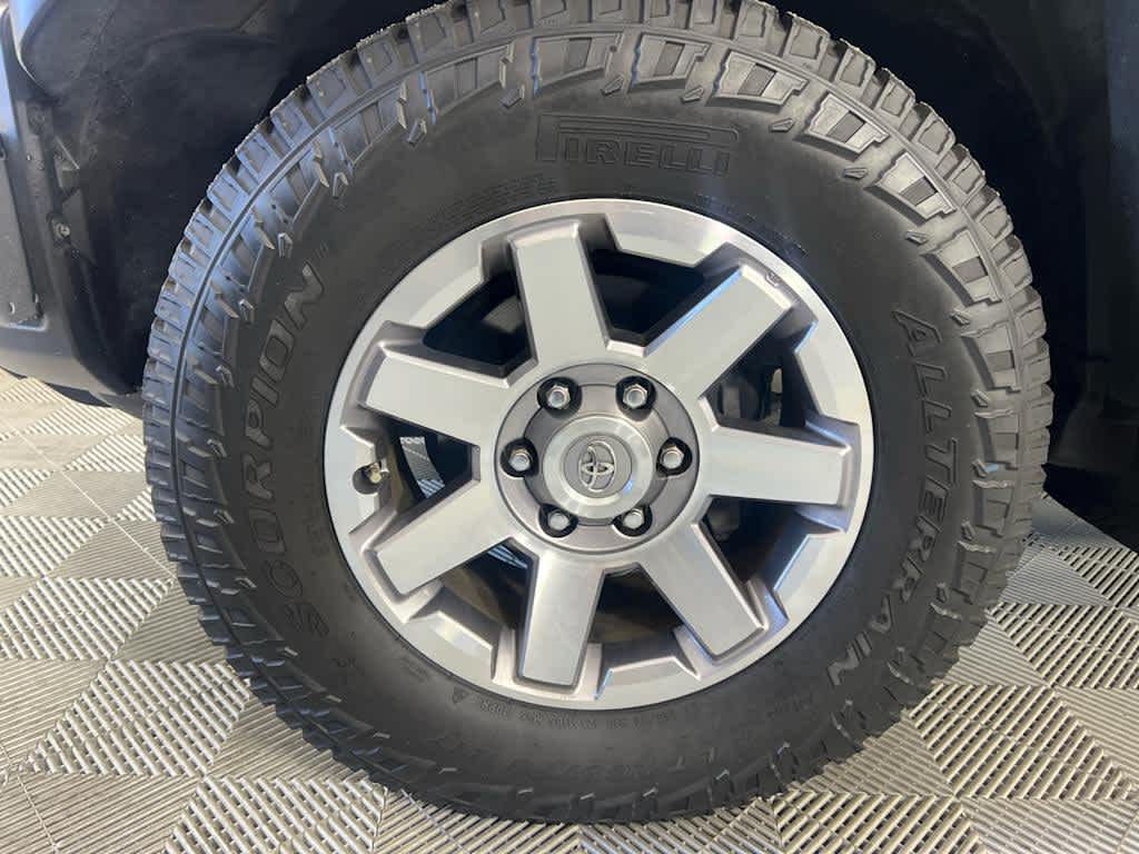 2014 Toyota FJ Cruiser Base