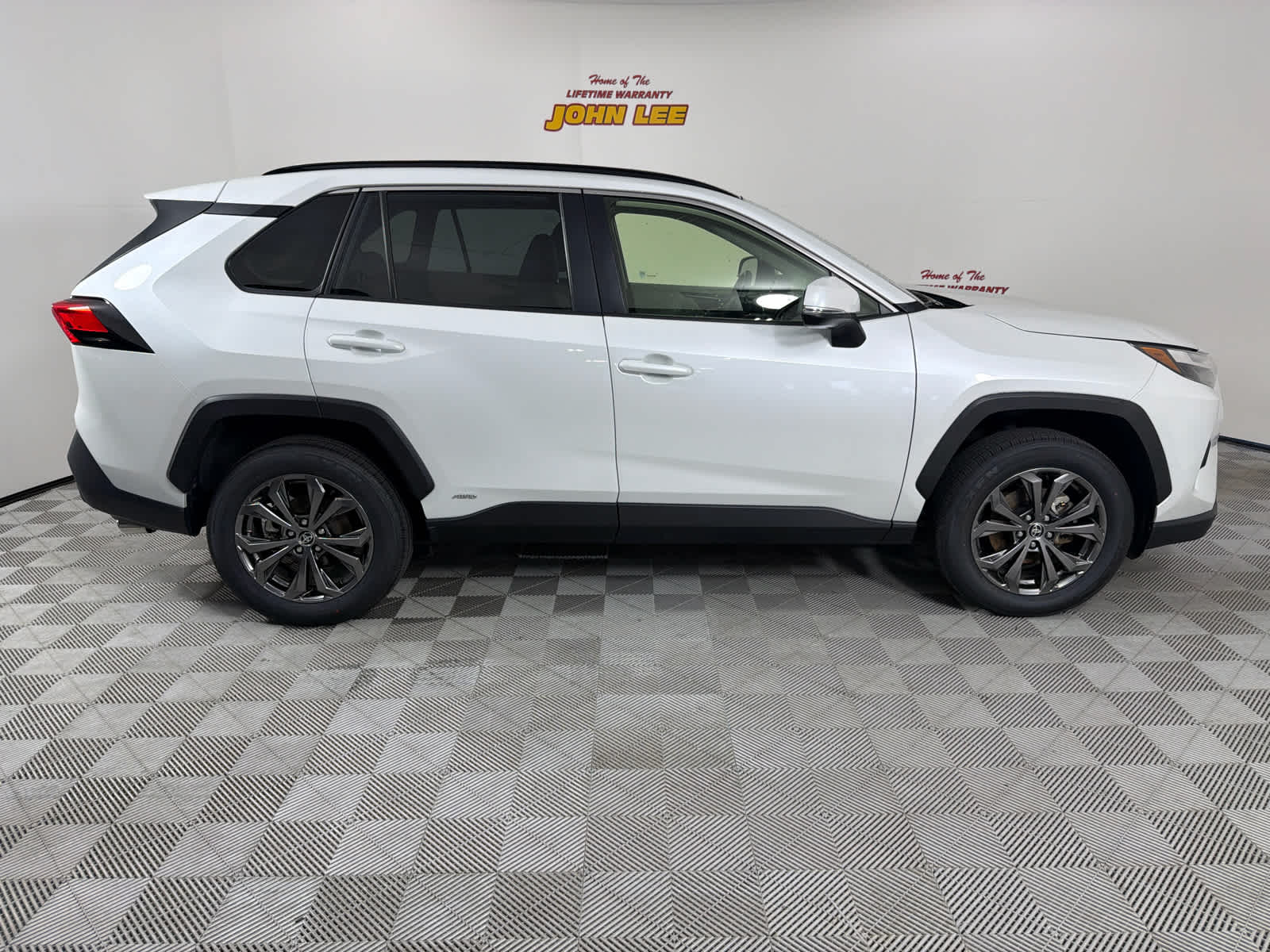2023 Toyota RAV4 Hybrid XLE Premium