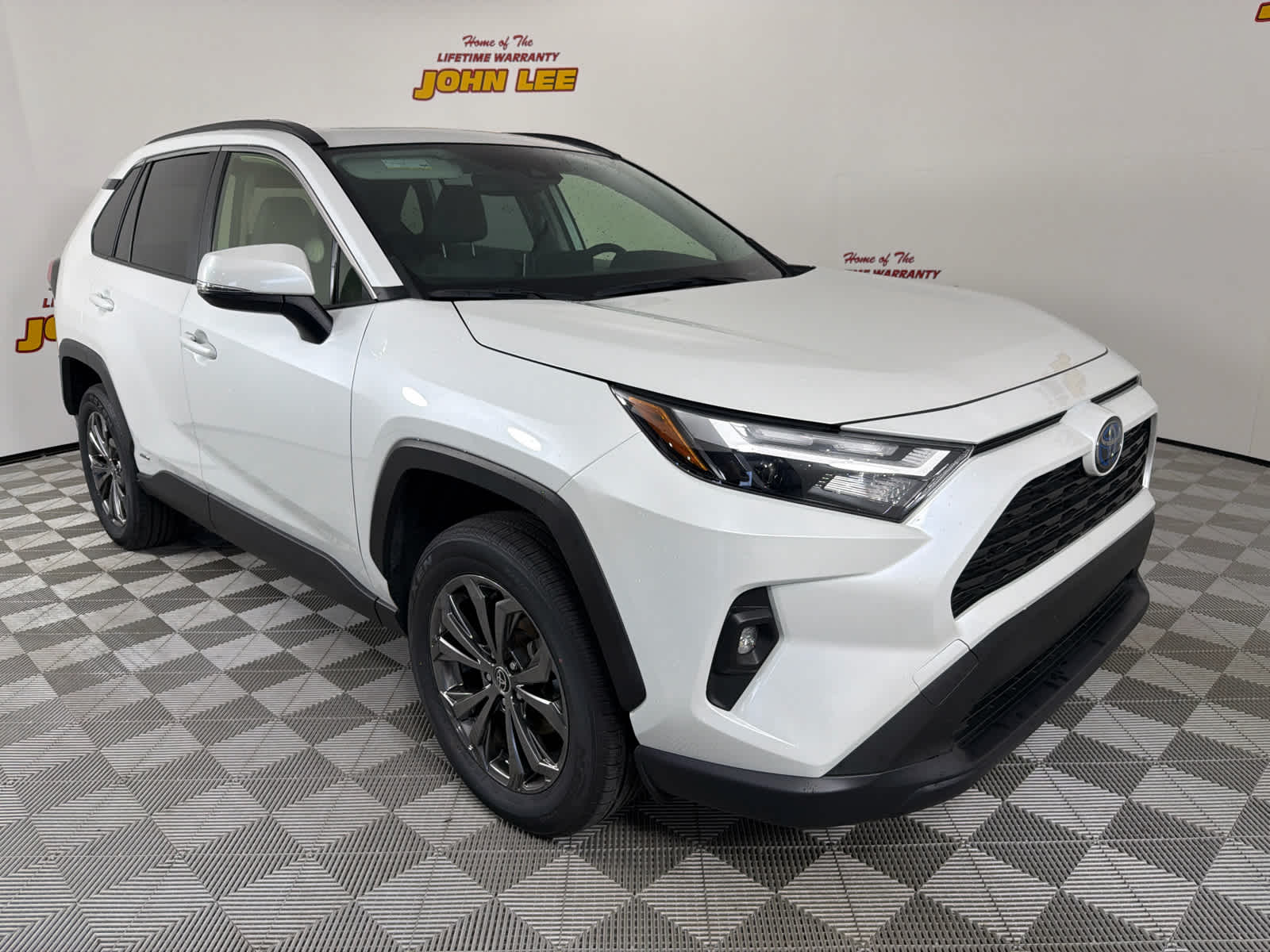 2023 Toyota RAV4 Hybrid XLE Premium