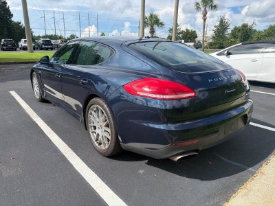 2015 Porsche Panamera Base