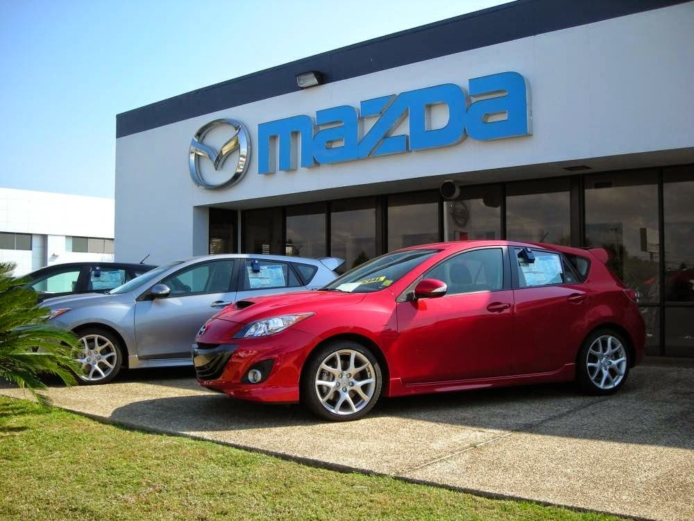 John Lee Preowned Monthly Specials